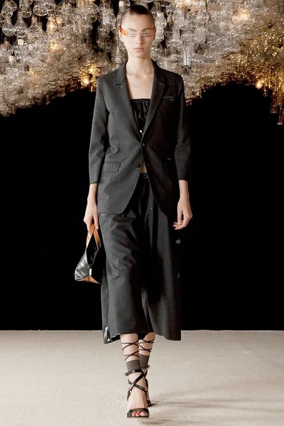 Look 15